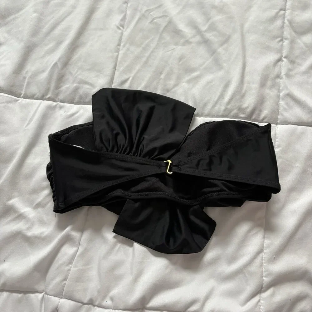 Chicwish Black Wireless Bikini Swim Top Womens‎ Size Medium Summer Beach Classic